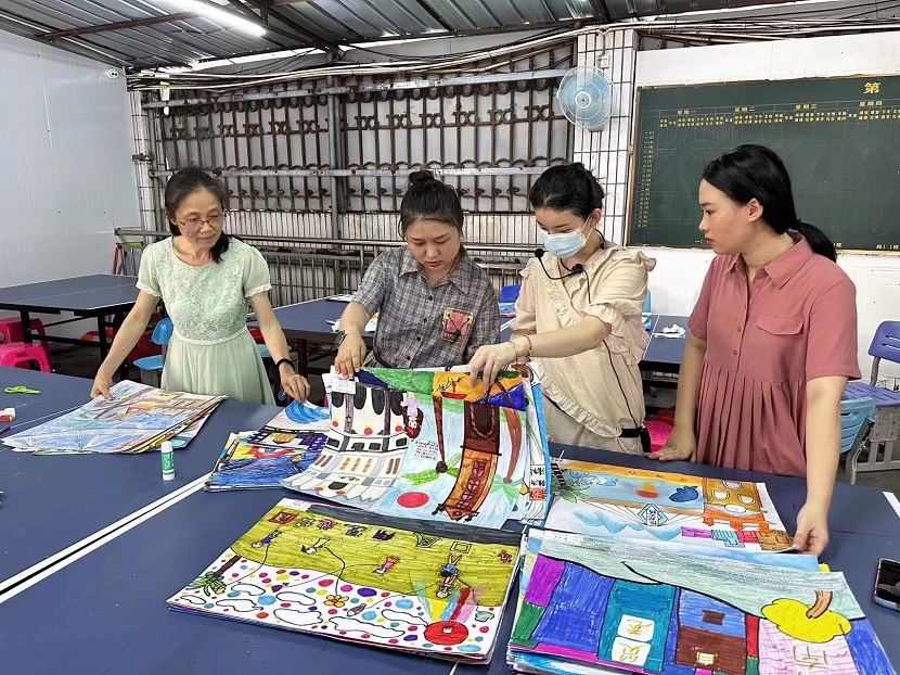 我校开展庆“六·一”现场绘画、书法比赛
