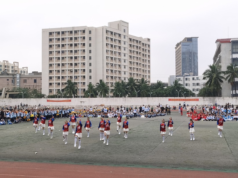 趣味运动我快乐，健体强国我能行——海南师范大学实验小学第二届体育艺术节
